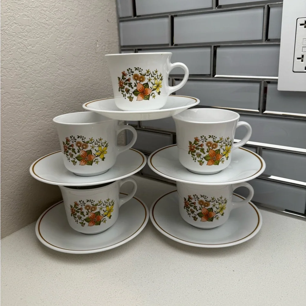 Vintage Corelle Indian Summer Cups and Saucers 1970s 1980s - Picture 2 of 9